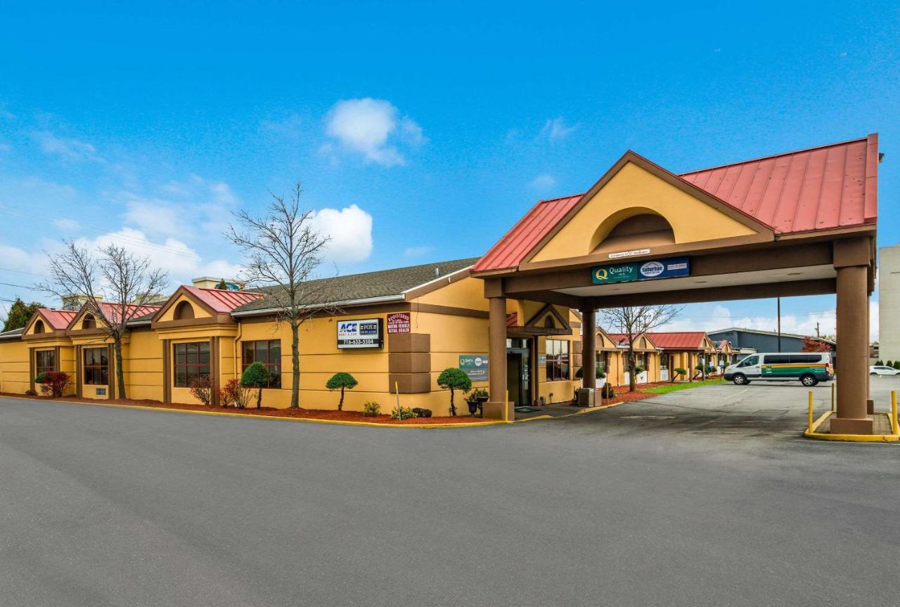 Hotel Suburban Buffalo Airport